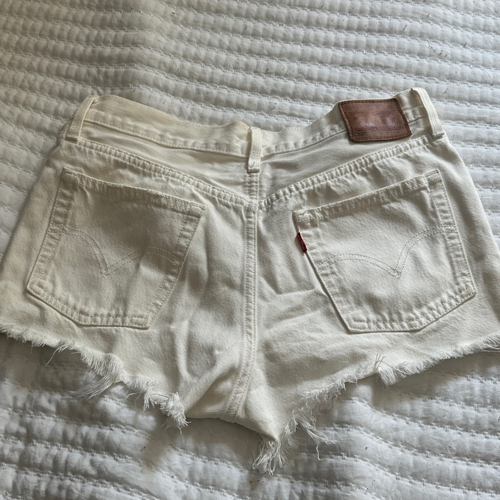 Levi's Women's Cream Jean Shorts